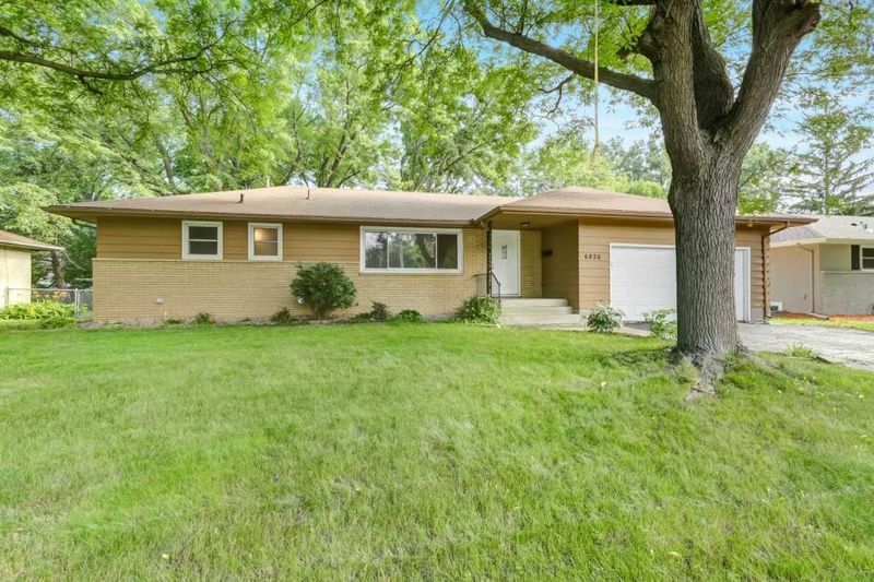 6826 36th Ave N, Crystal, MN 55427
