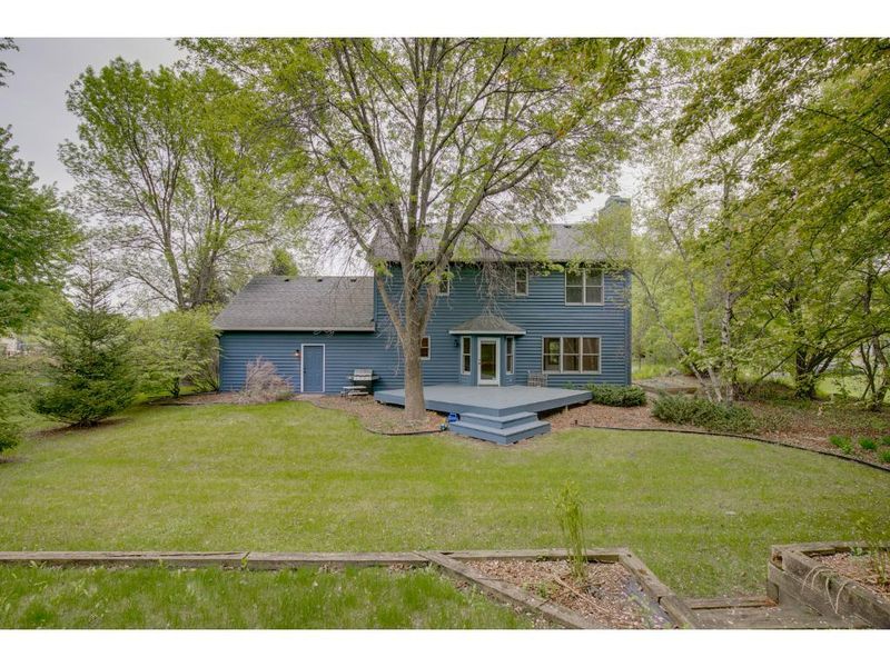 18528 Chennault Way, Eden Prairie, MN 55346