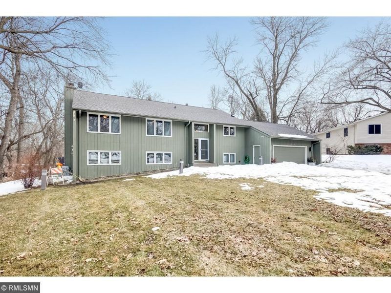 112329 Chatfield Ct, Chaska, MN 55318
