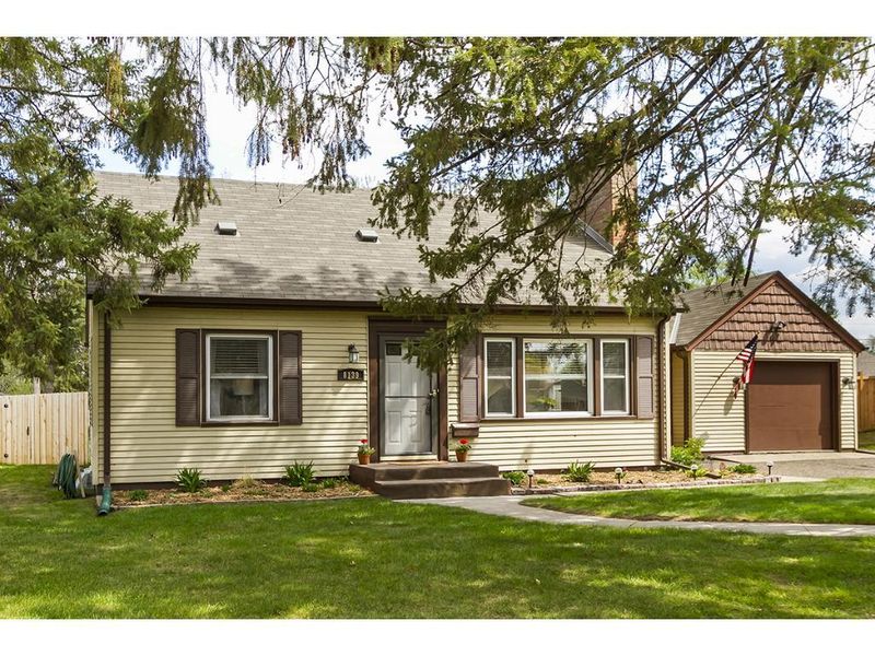 8139 2nd Ave S, Bloomington, MN 55420