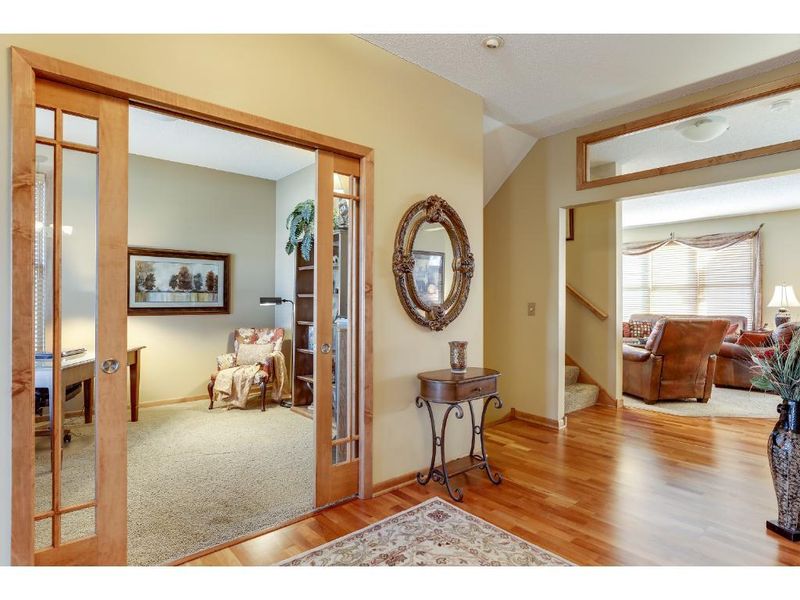 3071 Tanner Rd, Woodbury, MN 55129