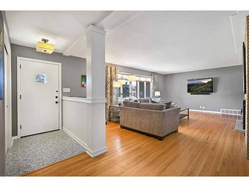 4508 Belvidere Ln, Edina, MN 55435