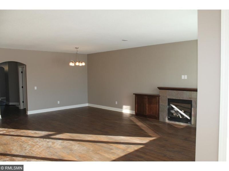 1012 Trebbiano Ln S, Watertown, MN 55388