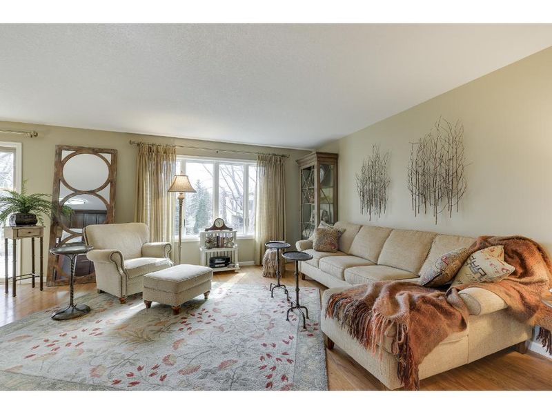 2026 Henry St N, North Saint Paul, MN 55109
