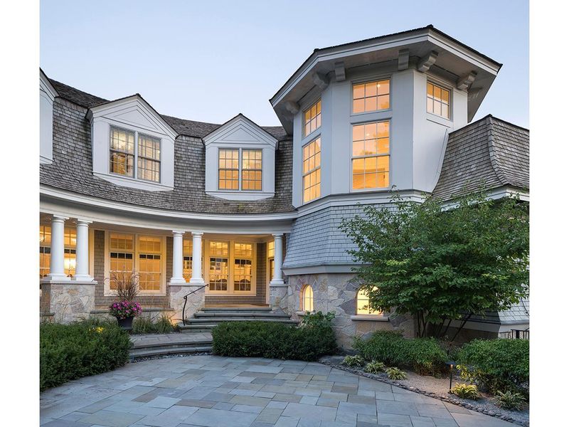 11353 Fetterly Rd W, Minnetonka, MN 55305