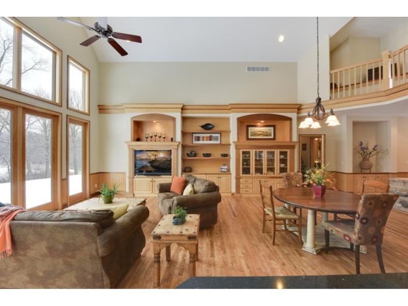 6585 Willow Ct, Mound, MN 55364