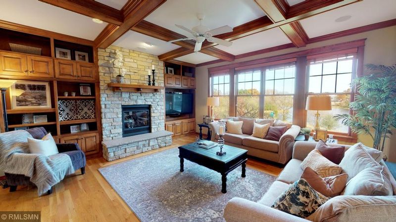5853 Linden Ave N, Lake Elmo, MN 55042