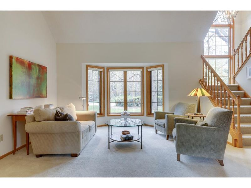 5875 Highlands Trl N, Lake Elmo, MN 55042