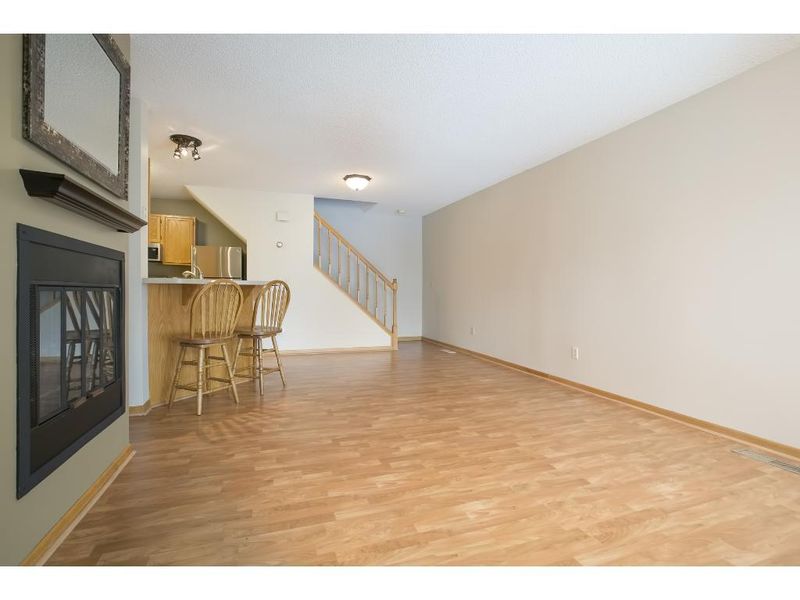 12819 Edgewater Pa, Apple Valley, MN 55124
