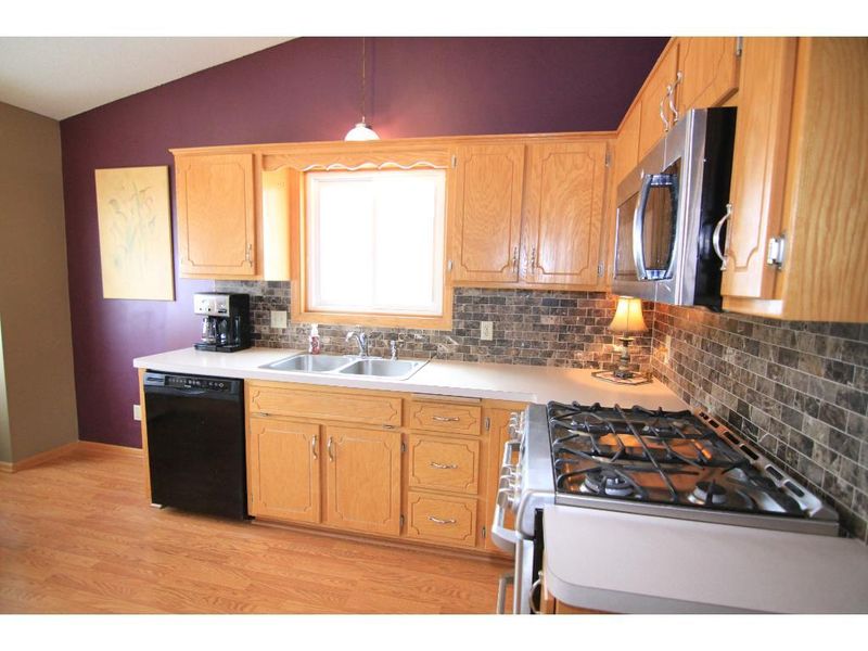 9438 Jasmine Ave S, Cottage Grove, MN 55016
