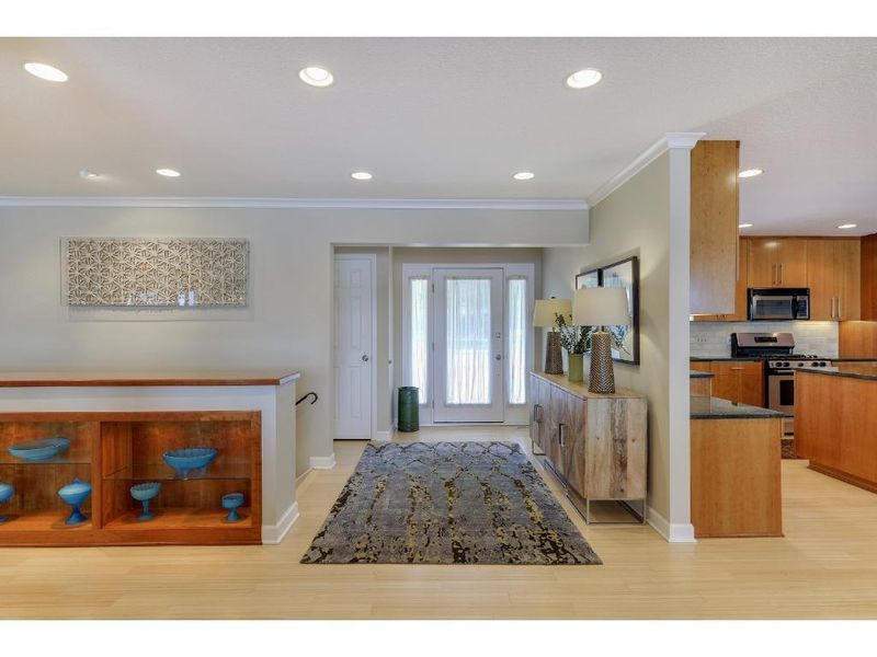 3104 Northview Rd, Wayzata, MN 55391