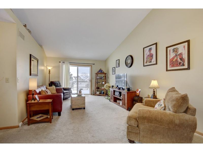21672 Linden Way, Rogers, MN 55374