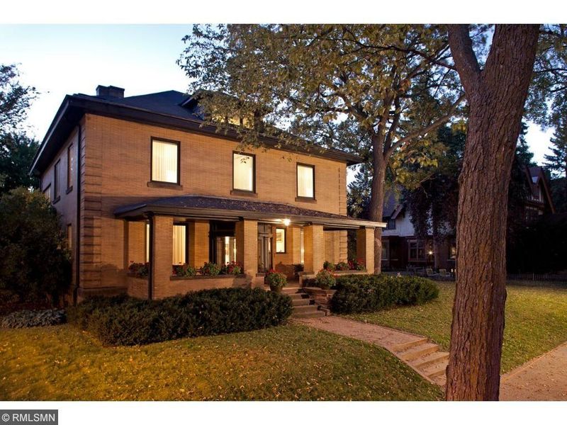 1942 Humboldt Ave S, Minneapolis, MN 55403