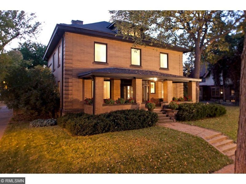 1942 Humboldt Ave S, Minneapolis, MN 55403