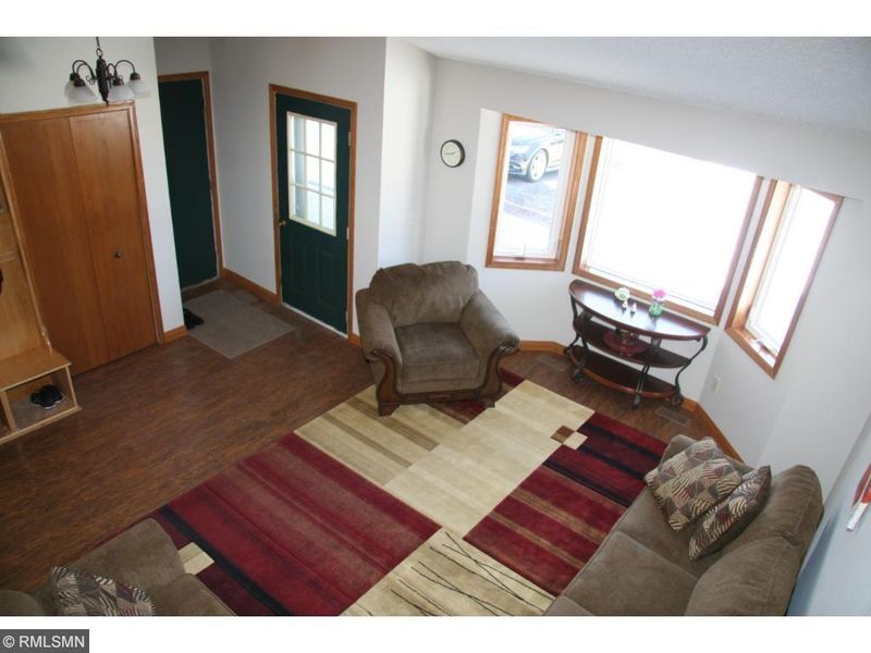 7067 Lower 94th St S, Cottage Grove, MN 55016