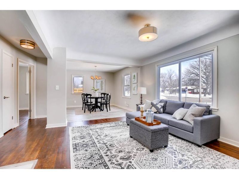 2580 Oriole Ln, New Brighton, MN 55112
