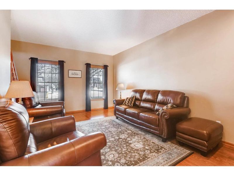 6421 Deerwood Ln, Lino Lakes, MN 55014