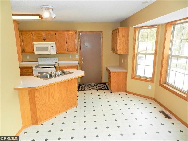 13960 Woodland Ct, Becker, MN 55308