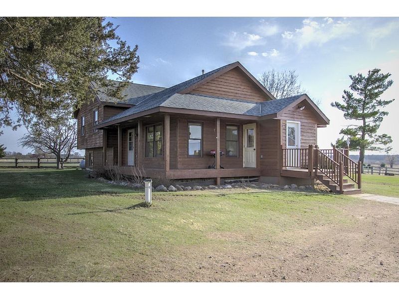 48328 River Rd, Rush City, MN 55069