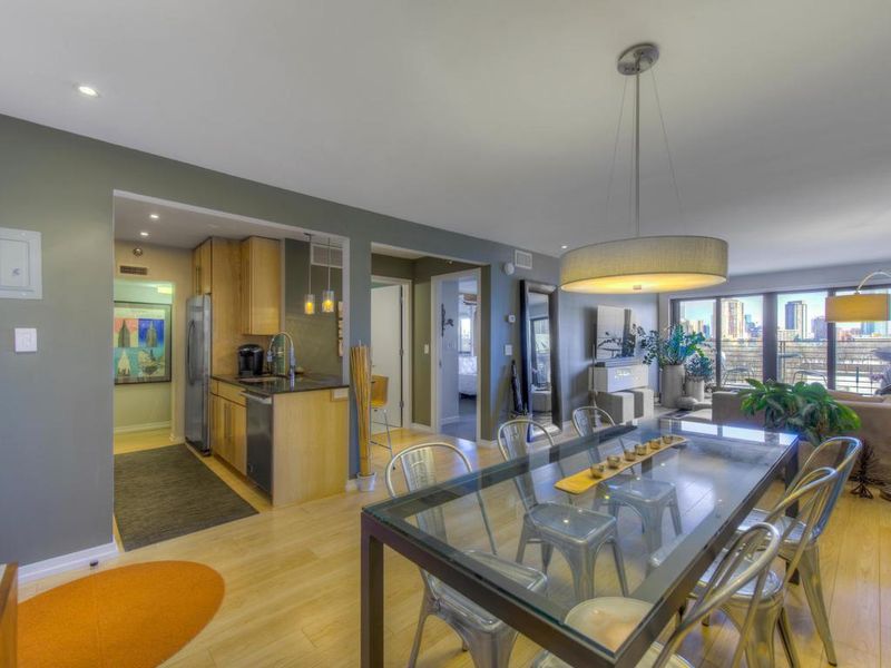 52 Groveland Ter #A404, Minneapolis, MN 55403