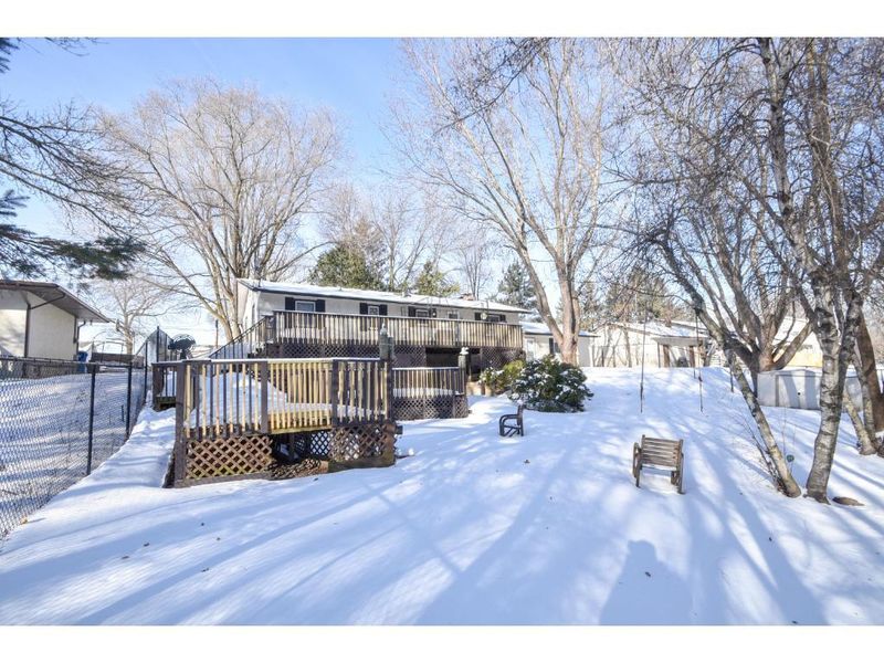 3648 Edgerton St, Vadnais Heights, MN 55127