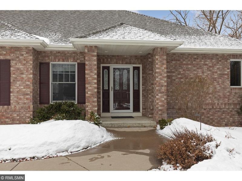 1745 Estates Trl, Burnsville, MN 55306