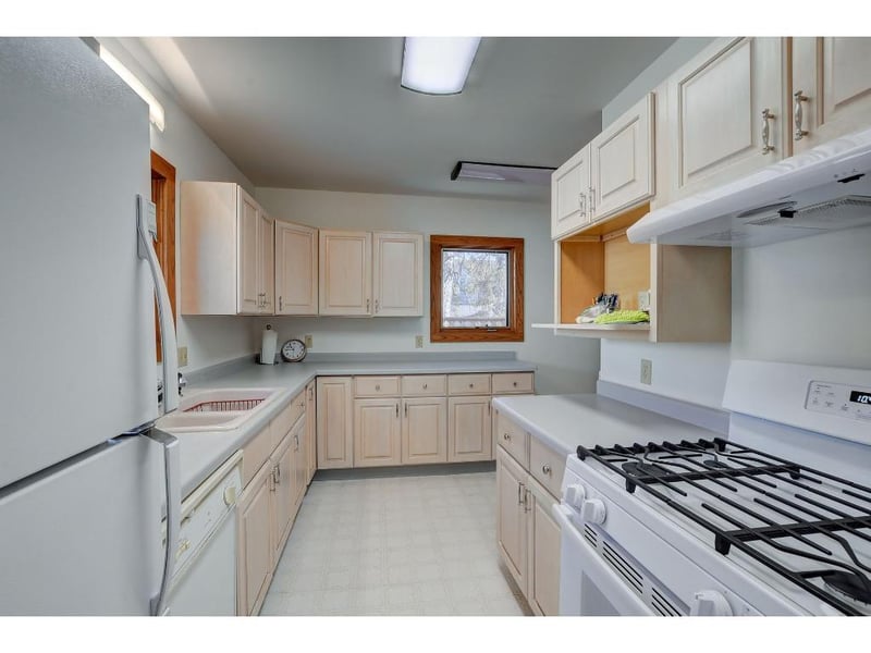 610 N 18th Ave E, Duluth, MN 55812