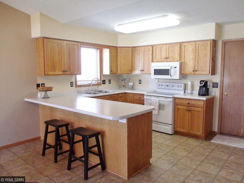 1611 Newton Ave N, Glencoe, MN 55336