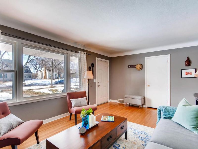 5537 Park Ave, Minneapolis, MN 55417