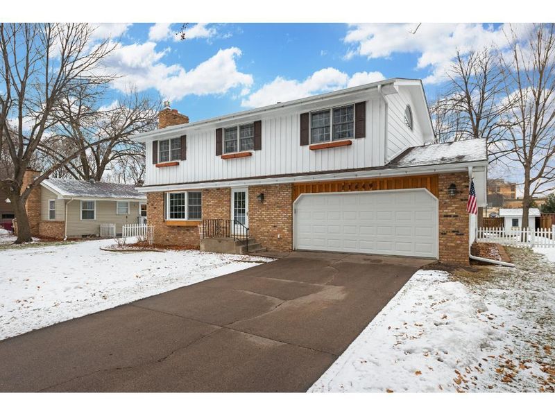 11649 Eldorado St NW, Coon Rapids, MN 55433