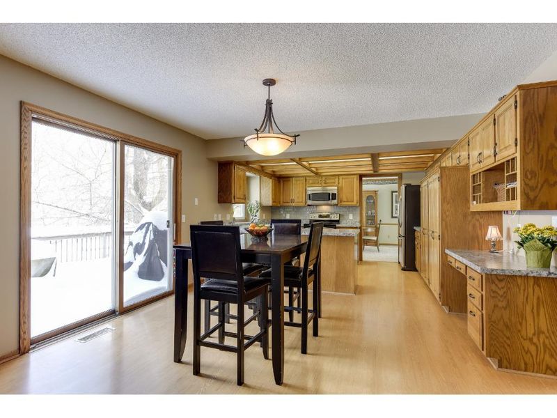13010 37th Ave N, Plymouth, MN 55441