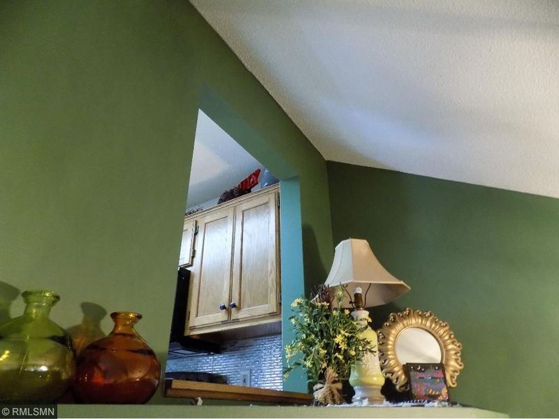1361 Hilo Ave N, Oakdale, MN 55128