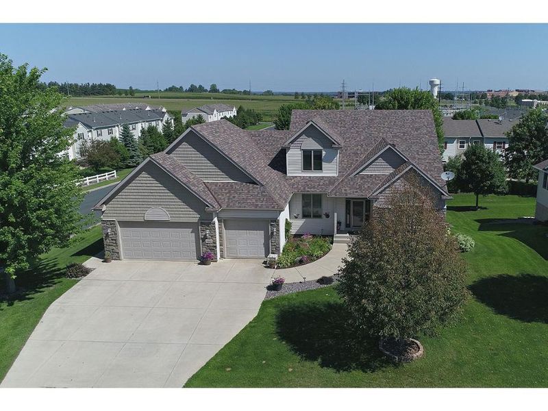 1882 14th St W, Hastings, MN 55033