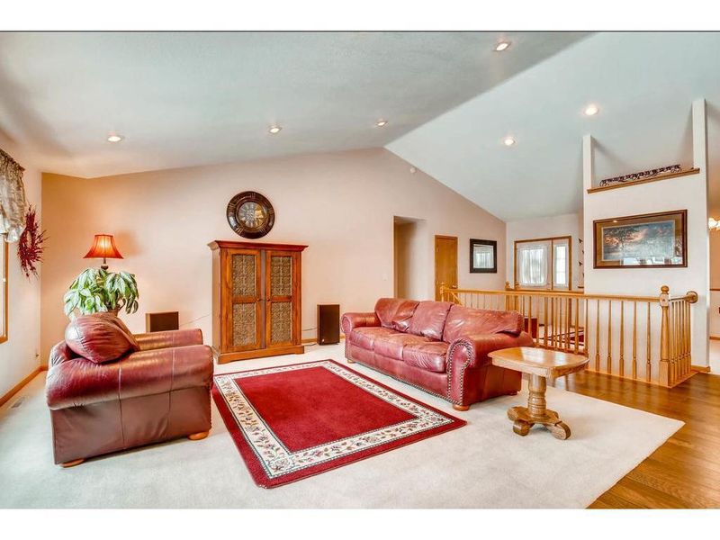 2420 Cannon St, Hastings, MN 55033