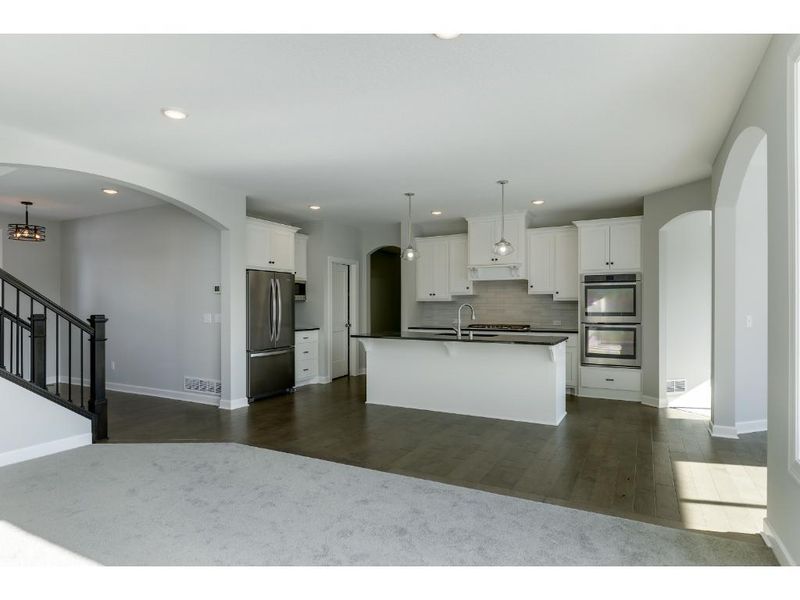 1124 Pine Hill Ln, White Bear Twp, MN 55127