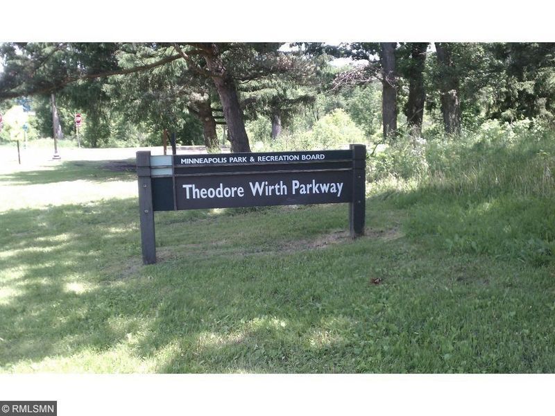 4250 Glenwood Ave, Golden Valley, MN 55422