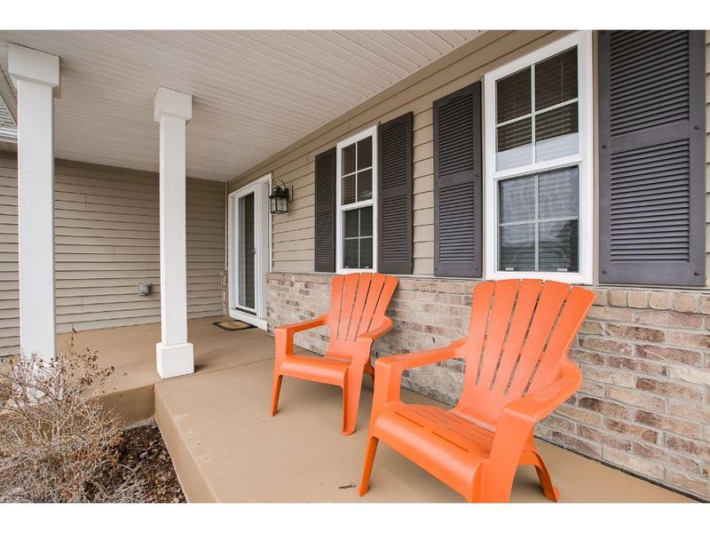 16430 Fairgreen Ave, Lakeville, MN 55044