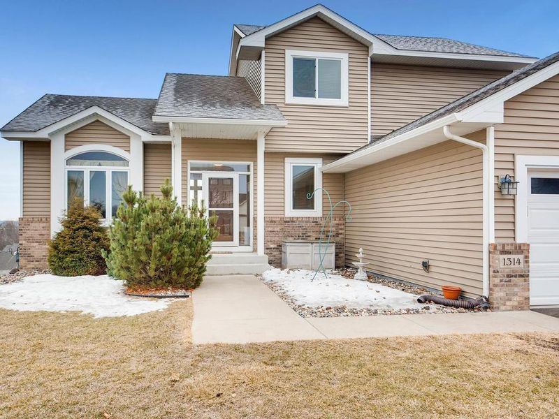 1314 Landsdown Rd, Buffalo, MN 55313