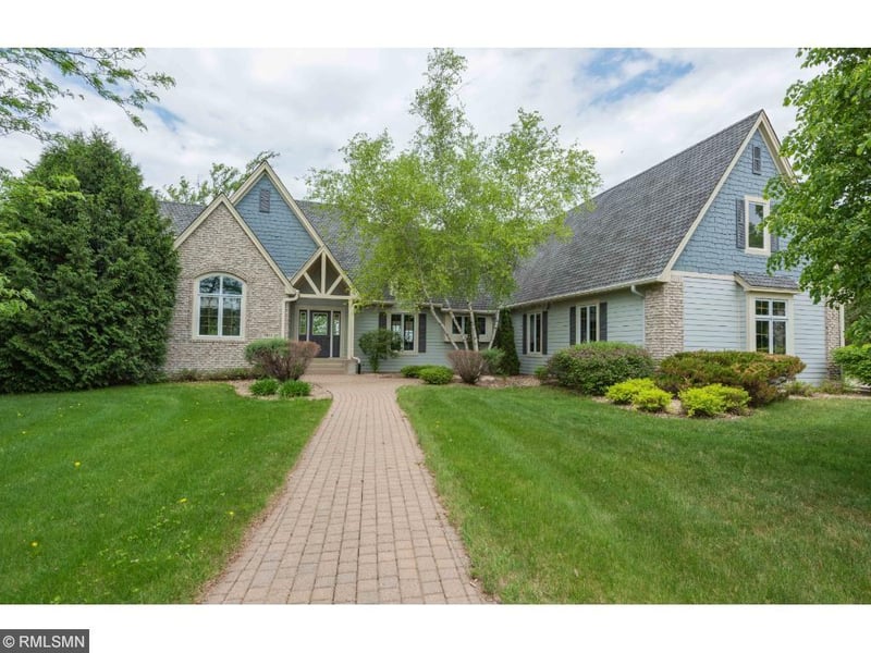 9843 Pioneer Trl, Loretto, MN 55357