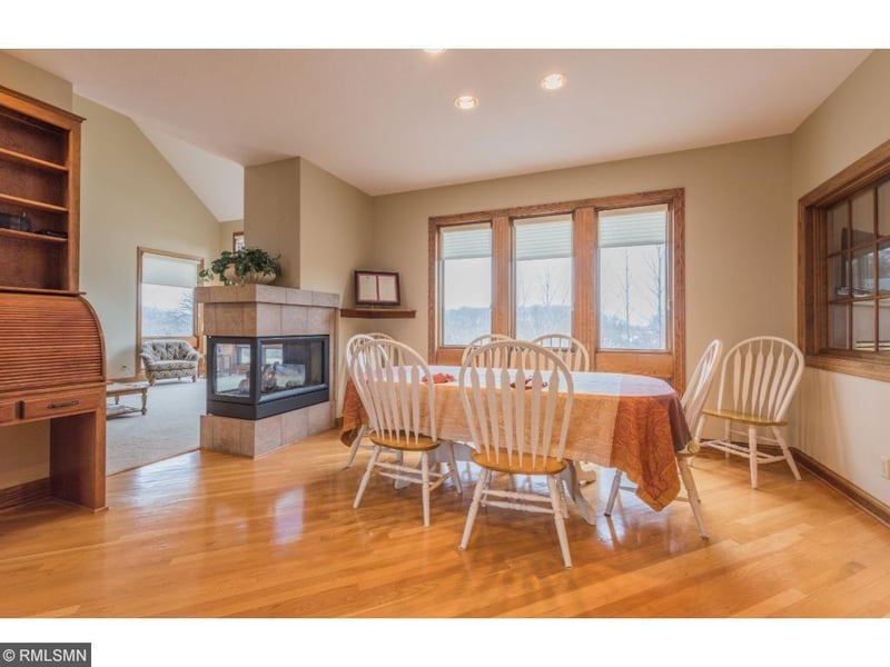 9843 Pioneer Trl, Loretto, MN 55357