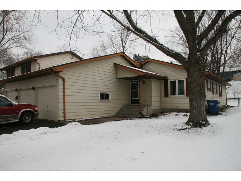 6860 and6864 8th Street Ln N, Oakdale, MN 55128