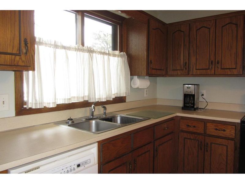 286 96th Ln NE, Blaine, MN 55434