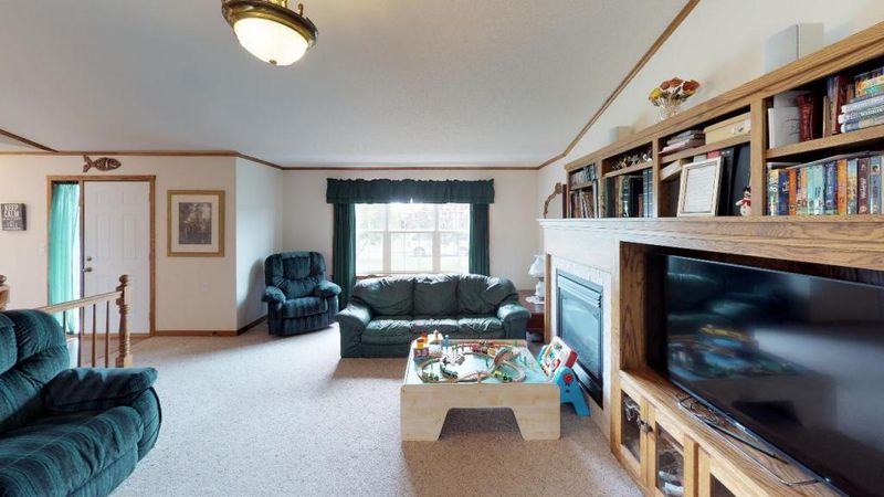 2307 Vermont Dr, Sartell, MN 56377