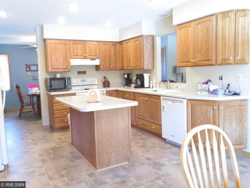 260 75th St, Clear Lake, WI 54005
