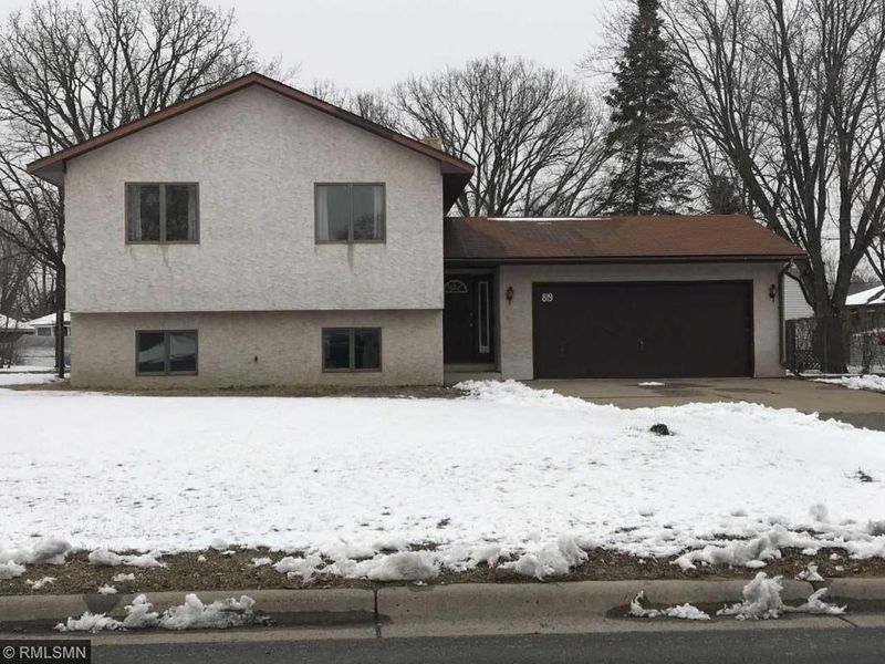 819 Manor Dr NE, Spring Lake Park, MN 55432