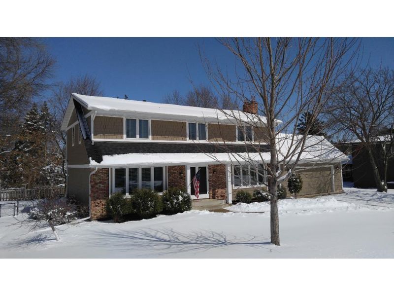 7017 Lanham Ln, Edina, MN 55439