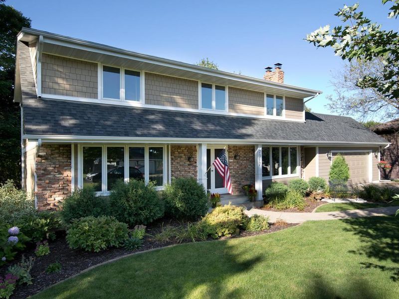 7017 Lanham Ln, Edina, MN 55439