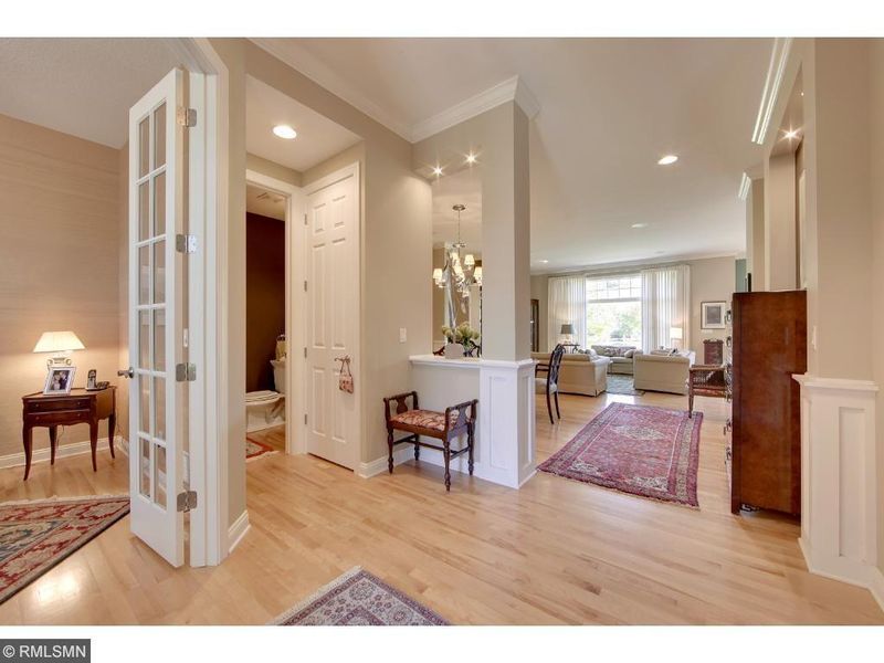 1301 Aspen Way, Mendota Heights, MN 55118