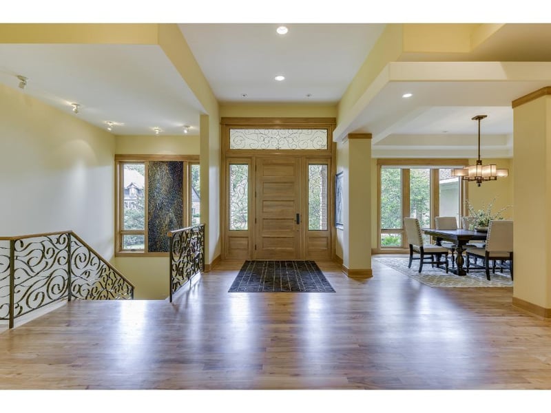 660 Hidden Creek Trl, Mendota Heights, MN 55118