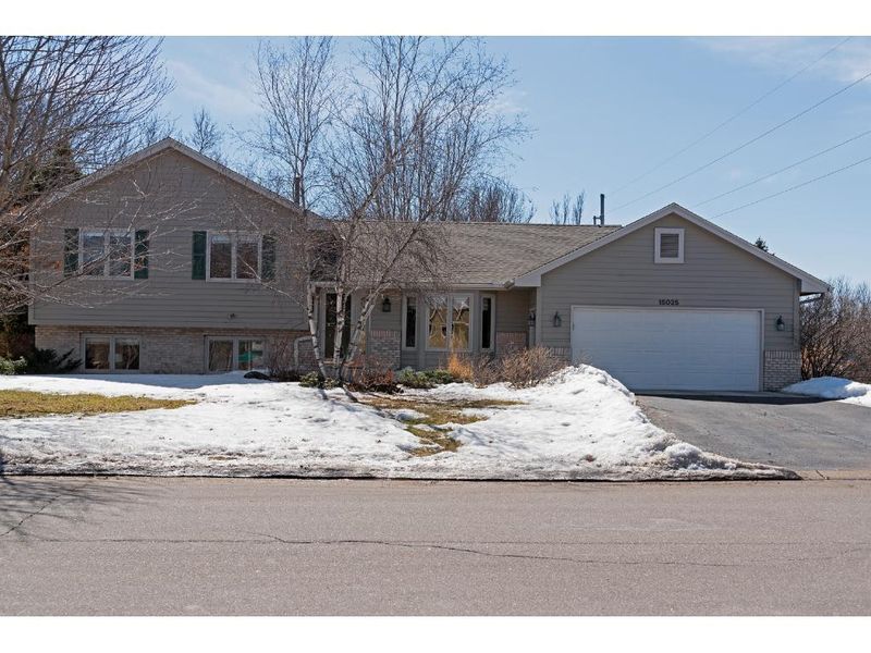 15025 43rd Pl N, Plymouth, MN 55446